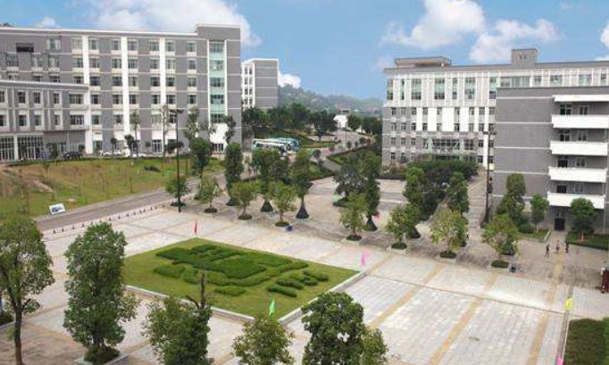 重庆建筑工程职业学院好不好？？？