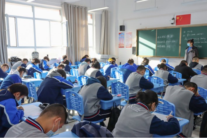 殷殷学子和莘莘学子的意思