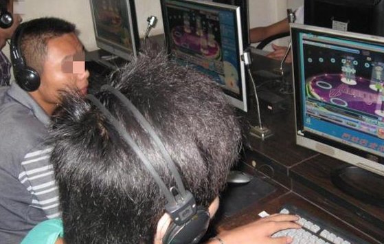 劲舞团玩家开发出售外挂软件获刑，这是怎么回事？