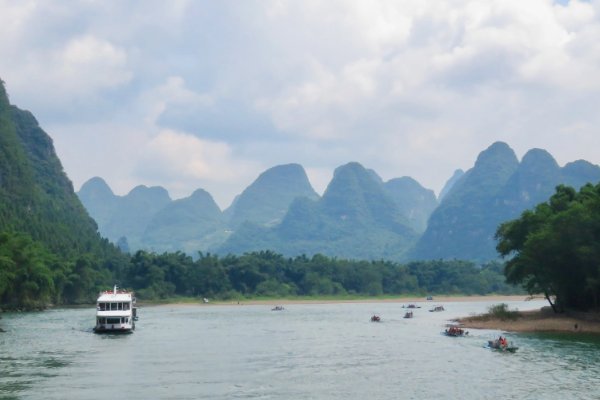 描写漓江的水的句子