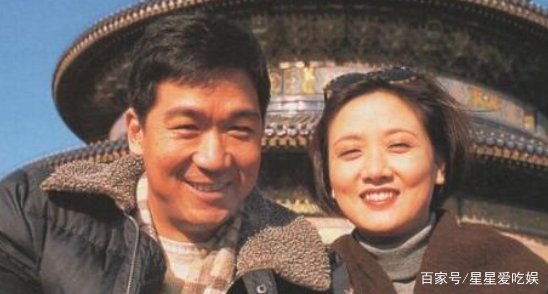 她是张默的亲妈，张国立的原配，离婚31年后依旧单身，你知道她是谁吗？