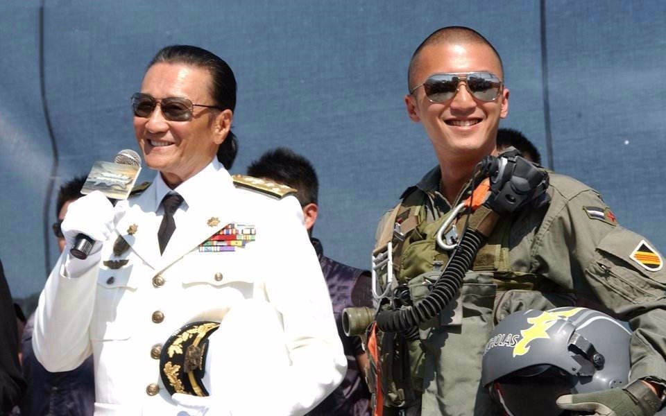 娱乐圈中,哪些明星的孩子和自己长得特别像?