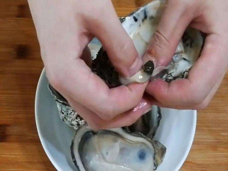 生蚝怎么清洗内脏图解