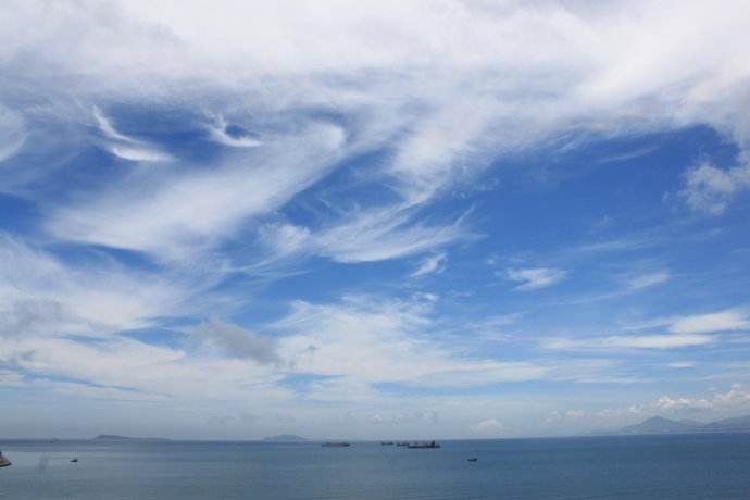 宠辱不惊,闲看庭前花开花落;去留无意,漫随天外云卷云舒是什么意思？