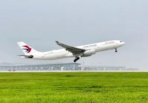 网传全国航班大面积取消，背后的真相是什么？