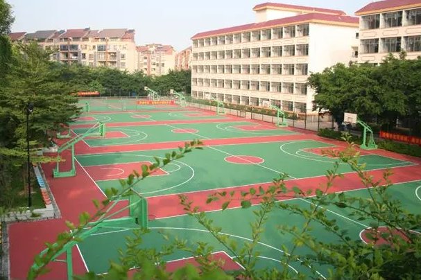 北京大学南宁附属实验中学学费？