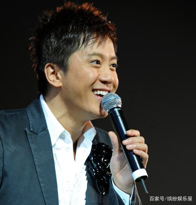 当年爆红的毛宁，一首“涛声依旧”传唱至今，如何评价他呢？