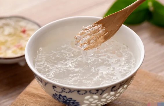 泡小燕是银耳还是燕窝