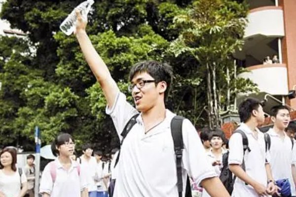 2013年高考报名总人数