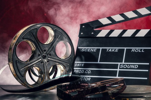 电影点映是什么意思？