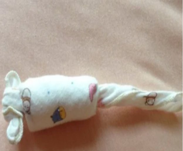 用手绢叠小老鼠的方法