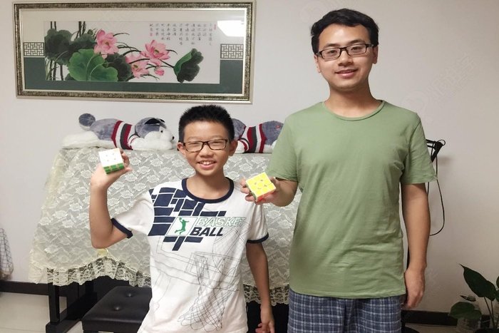 92年出生的西安小伙夏焱是一名手部极限运动玩家,他的手速究竟有多快?