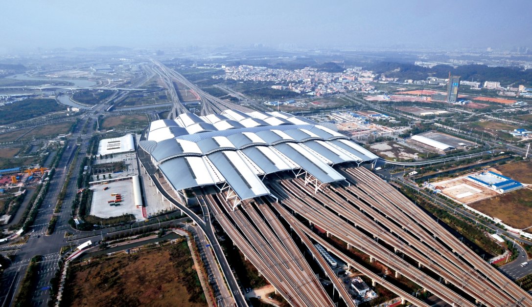 广州南站在哪个区