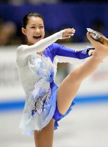 村上佳菜子的简介