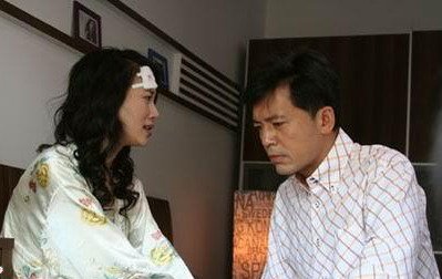 别和陌生人跳舞的剧情简介