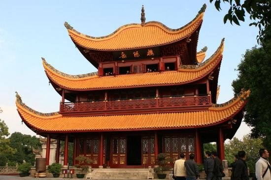 政通人和。。至若春和景明。。的和都啥意思。。