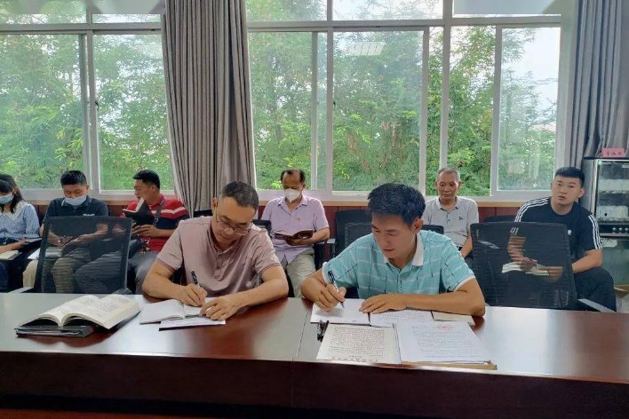 如何用文言文表示:请斧正?