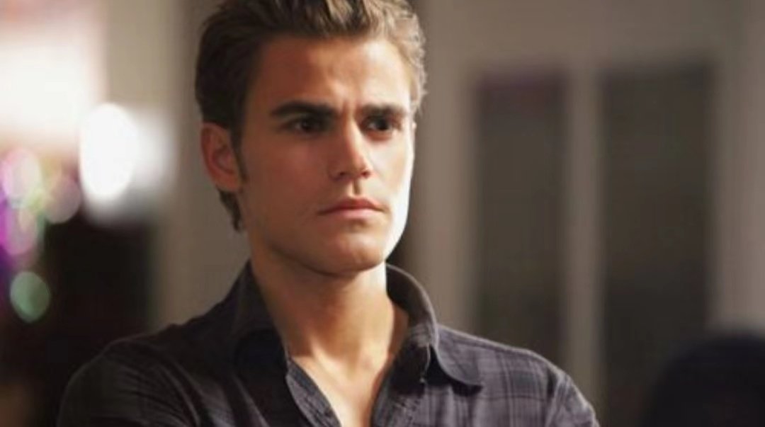 《吸血鬼日记》中Stefan和Damon之间你更喜欢谁？