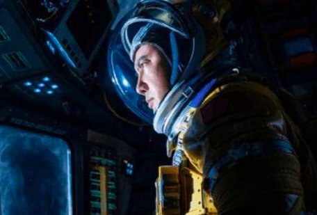 电影《独行月球》的结局是什么意思？