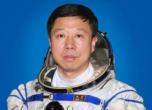 神舟九号宇航员有哪些人