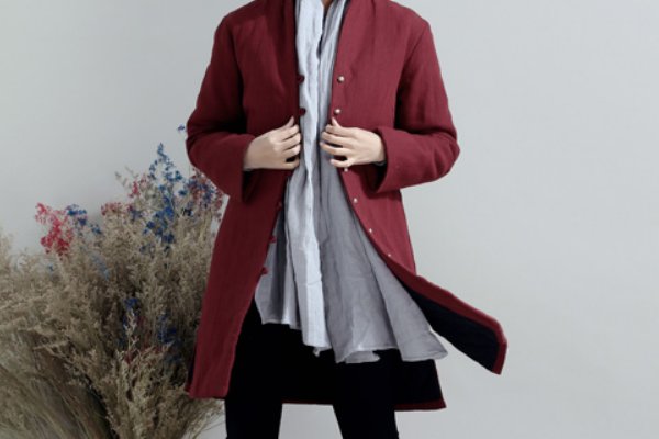 暗红色跟什么颜色搭配好呢?