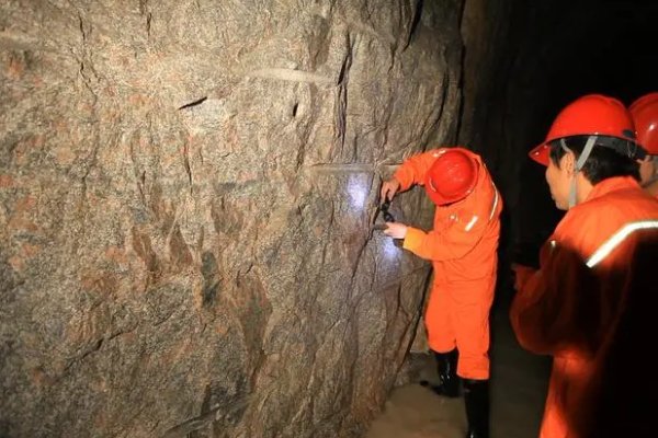 中国三大金矿是哪三个