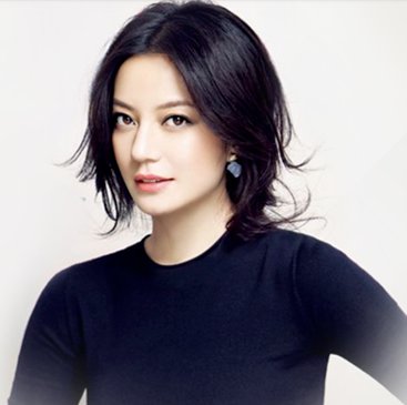 歌词中有“让我们红尘作伴，活得潇潇洒洒”的歌名叫什么