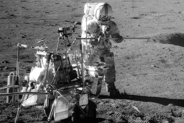 月球的第一宇宙速度