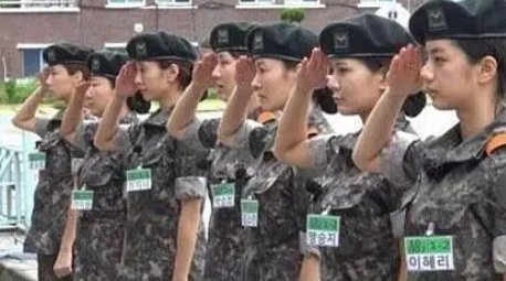 真正的男人女兵特辑2015是哪几期