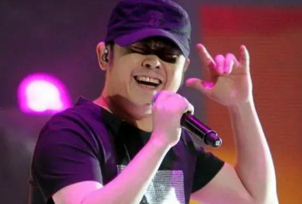 未曾开言先转定是什么意思