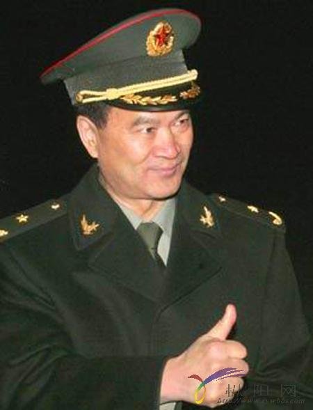 钱利华的人物生平