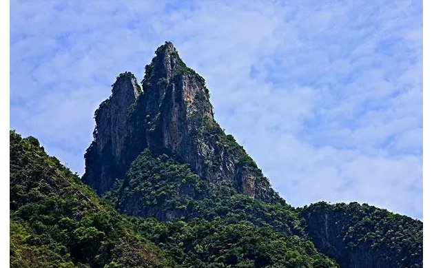 神女峰原文及翻译