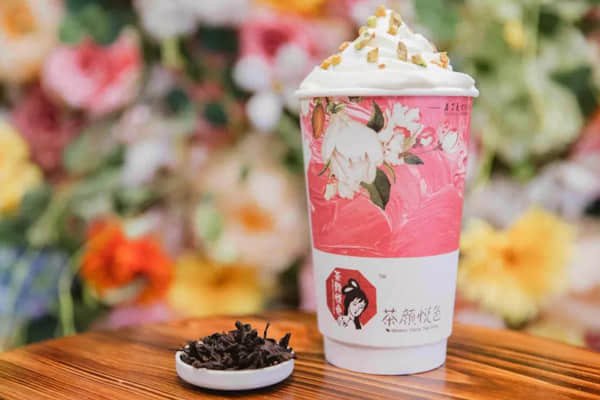 为什么“茶颜悦色”门店外总是排着长队?