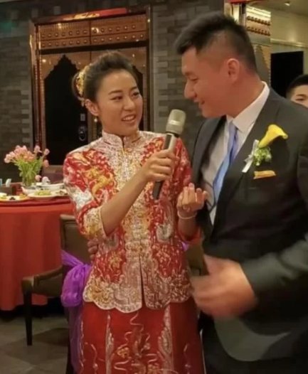 《军情解码》主持人罗旭，低调步入婚姻殿堂，都有哪些人物参加了婚礼？