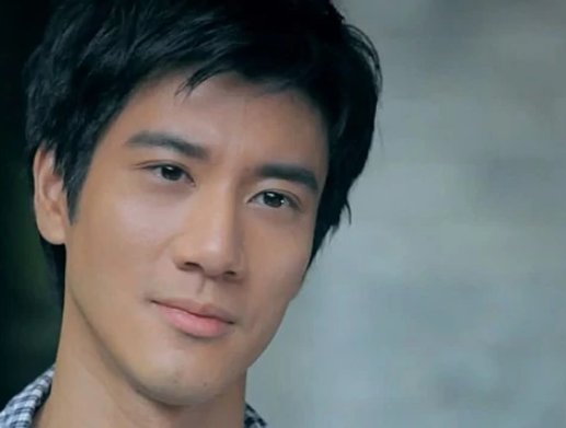 依然爱你的歌词是什么？