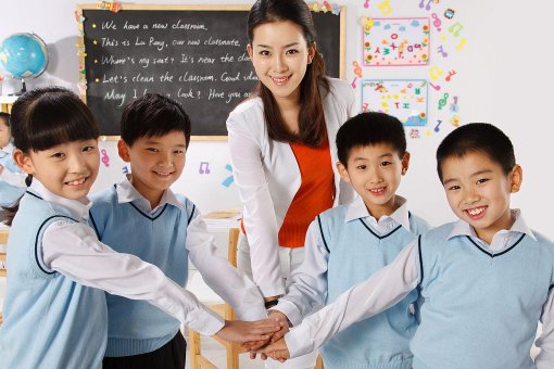 英语中，出生日期（birth date）和生日（birthday）有什么区别？