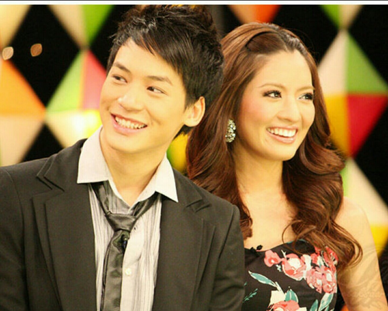 如何评价彩虹月亮?