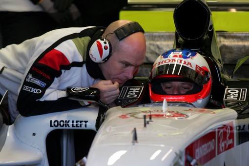 鲁本斯·巴里切罗的车手故事