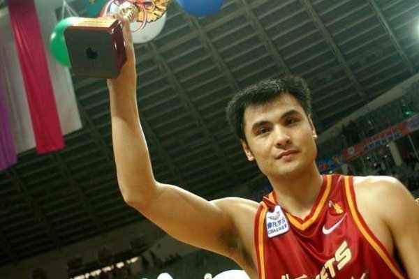 为啥刘玉栋的儿子被医生告知不能打篮球？