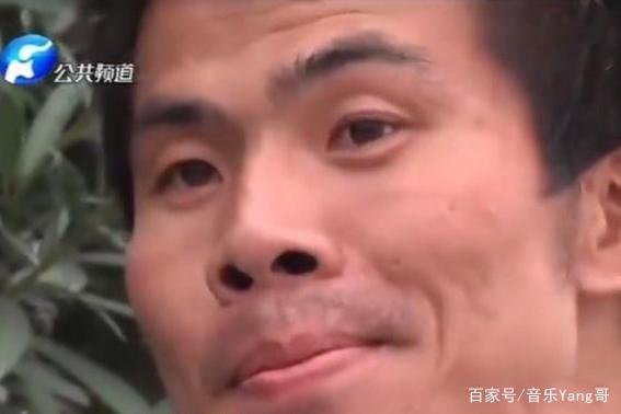 妻子网聊成瘾,当丈夫面和男友暧昧,丈夫喊话:你要她,我就给你,怎么看?