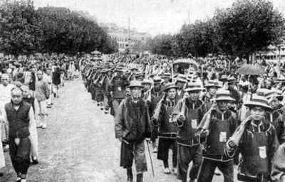 近代中国人民对资本主义道路进行哪些探索