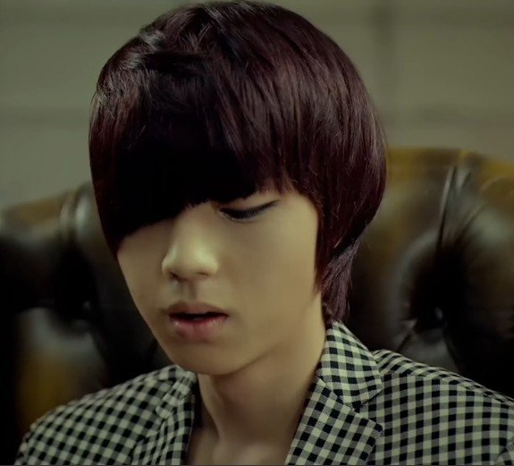 韩国组合MYNAME谁听过?我要他们的详细资料啊,加照片,百度的没有照片。