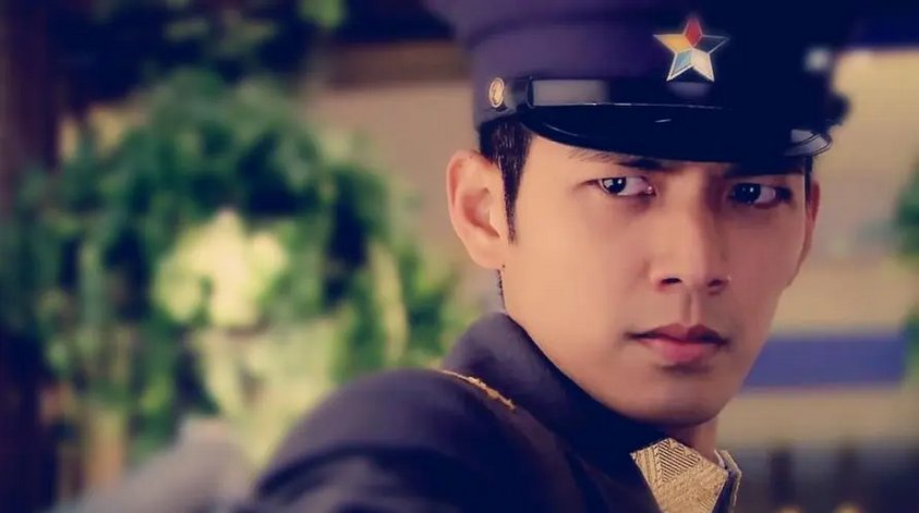 来不及说我爱你中的慕容沣有原型吗？