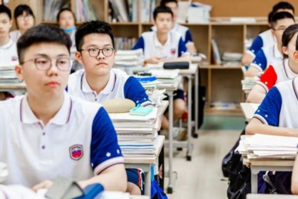 怀中抱月名词解释