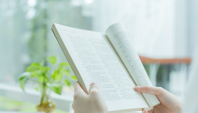 生在红旗下，长在春风里？？？