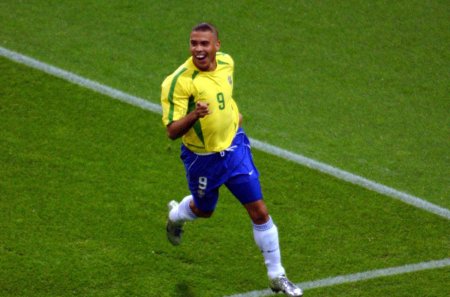 罗纳尔多退役年龄