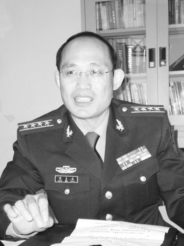 曹务春的人物简历