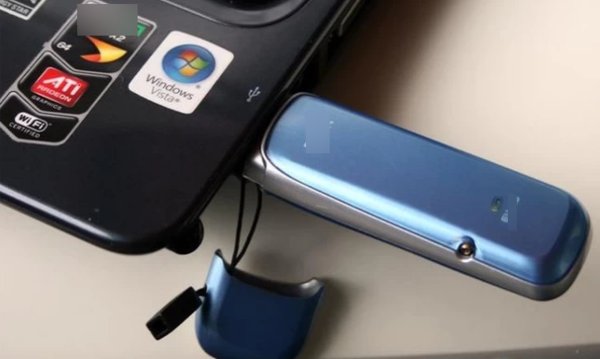 如何在笔记本上使用无线网卡上网？