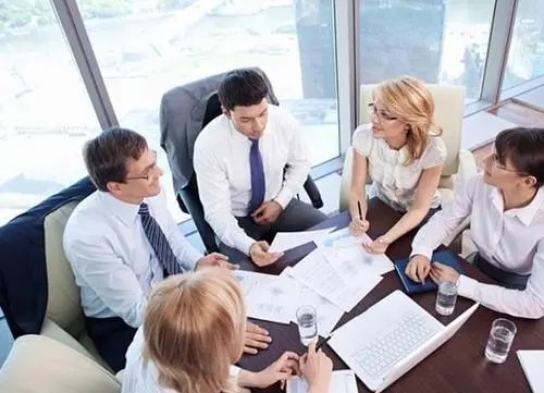 突然间把你推到领导的位置，你会如何展开工作？