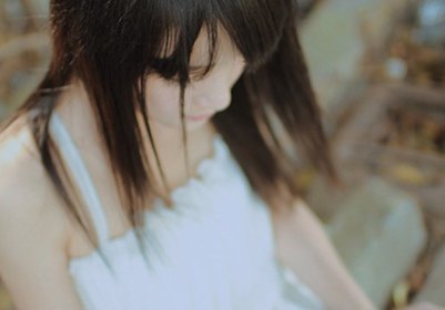 只是未到伤心处的上一句形容女人的